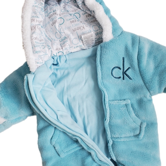NWOT Calvin Klein Baby (0-3M) Hooded Pram - Picture 3 of 4